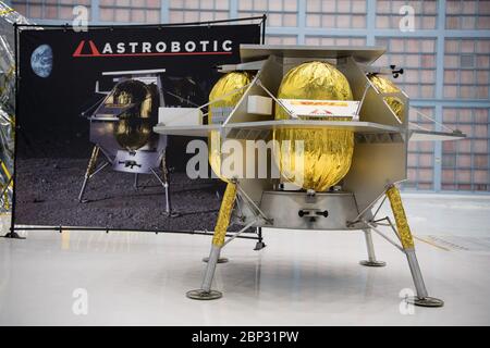 Annuncio commerciale Lunar Payload Services il lander astrobotico lunare è visto, venerdì 31 maggio 2019, al Goddard Space Flight Center di M. Astrobotic, macchine intuitive, e OrbitBeyond sono stati selezionati per fornire i primi lander lunari per l'esplorazione della superficie lunare del programma Artemis.