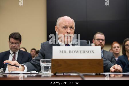 L'audizione della Camera sull'esplorazione spaziale profonda in qualità di amministratore associato della NASA per l'esplorazione umana e le operazioni, Ken Bowersox, testimonia durante un'audizione del sottocomitato spaziale e aeronautico della Camera Science, Space, and Technology Committee intitolata, "Developing Core Capabilities for Deep Space Exploration: An Update on NASA's SLS, Orion, and Exploration Ground Systems", mercoledì 18 settembre 2019 presso il Rayburn House Office Building di Washington. Foto Stock
