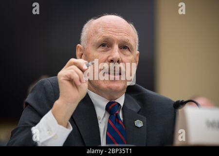 L'amministratore associato della NASA Ken Bowersox testimonia le capacità di esplorazione dello spazio profondo, inclusi gli aggiornamenti su SLS, Orion e Exploration Ground Systems della NASA, durante un'audizione della camera il 18 settembre 2019. Foto Stock