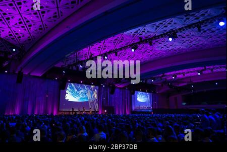 70° Congresso Astronautico Internazionale gli artisti di Broadway sono visti sul palco durante la cerimonia di apertura del 70° Congresso Astronautico Internazionale, Lunedi, 21 ottobre 2019, presso il Walter E. Washington Convention Center di Washington. Foto Stock