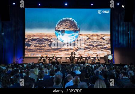 Il 21 ottobre 2019, Johann-Dietrich Wörner, direttore generale dell'ESA, parlò durante la sessione plenaria dei capi dell'Agenzia al 70° Congresso Astronautico Internazionale a Washington, D.C. Foto Stock