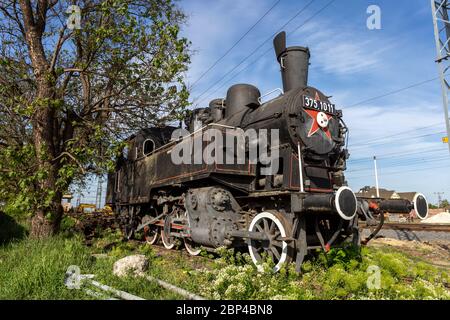 Vecchia locomotiva a vapore a Pusztaszabolcs, Ungheria. Foto Stock