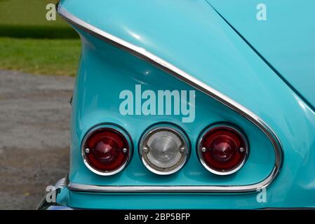 Turquoise 1958 Chevrolet Impala tre luci di posizione posteriori Foto Stock