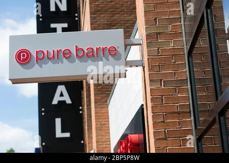 Un logo all'esterno di una sede pure barre a Silver Spring, Maryland, il 12 maggio 2020. Foto Stock