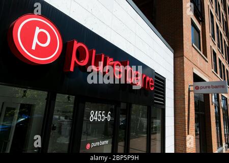 Un logo all'esterno di una sede pure barre a Silver Spring, Maryland, il 12 maggio 2020. Foto Stock