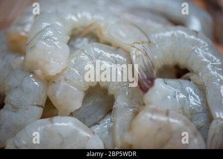 Sfondo di gamberi crudi per cucinare / primo piano gamberi freschi o gamberi, pesce di mare shelfish Foto Stock