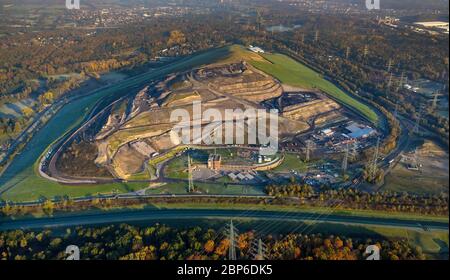 Vista aerea, Central Landfill Emscherbruch (ZDE), AGR Abbadentsorgungs-Gesellschaft Ruhrgebiet mbH (AGR), Bismarck, Herne, zona Ruhr, Nord Reno-Westfalia, Germania Foto Stock