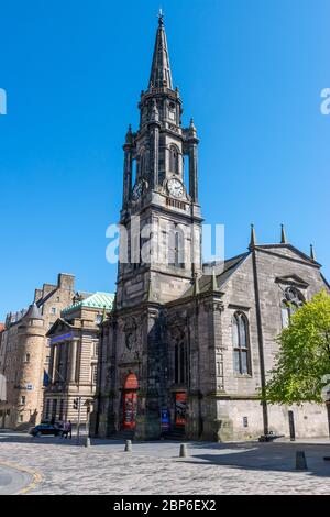 Il Tron Kirk, una ex chiesa parrocchiale principale, sulla High Street nel centro storico di Edimburgo, Scozia, Regno Unito Foto Stock