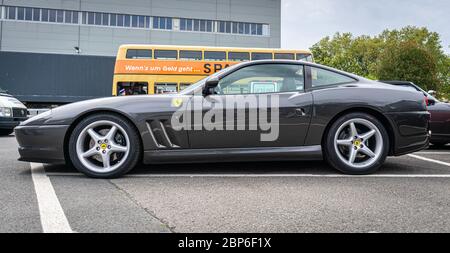 Berlino - 11 Maggio 2019: Grand Tourer auto Ferrari 575M Maranello. 32Th Berlin-Brandenburg Oldtimer giorno. Foto Stock