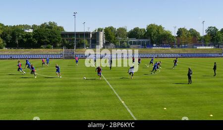 Città di Duisburg, Germania. 2020 maggio, 19. Calcio primo: 3 Bundesliga: Stagione 20/15.05.2020:   inizio della formazione di squadra a MSV Duisburg Training | utilizzo in tutto il mondo Credit: dpa/Alamy Live News Foto Stock