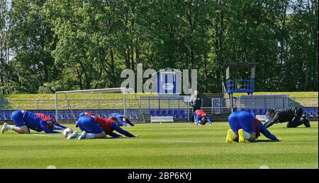 Città di Duisburg, Germania. 2020 maggio, 19. Calcio primo: 3 Bundesliga: Stagione 20/15.05.2020:   inizio della formazione di squadra a MSV Duisburg Training | utilizzo in tutto il mondo Credit: dpa/Alamy Live News Foto Stock