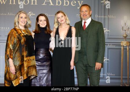 Phyllis Logan, Sophie McShera, Laura Carmichael, Hugh Bonneville, Photocall Downtown Abbey, Hotel Vier Saisonen Hamburg, 04.09.2019 Foto Stock