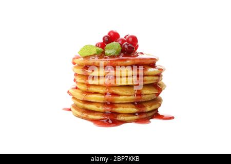 Pancake con marmellata e mirtillo rosso isolato su sfondo bianco Foto Stock