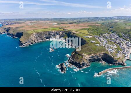 Fotografia aerea di Porteath Beach, Cornovaglia, Inghilterra Foto Stock