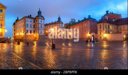 La statua di Birger Jarl e il Palazzo di Wrangel su Piazza Birger Jarls torg su Riddarholmen a Gamla Stan, la città vecchia di Stoccolma, capitale della Svezia. Foto Stock