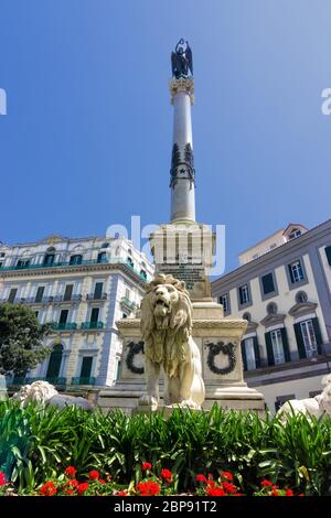 Vista della piazza Martiri monumento a Napoli, Italia Foto Stock