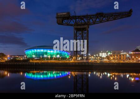 Finnieston Crane, Hydro Arena Concert Venue, River Clyde, Dusk, Glasgow, Scozia Foto Stock
