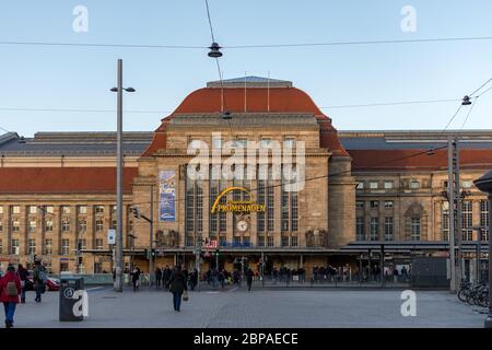 Lipsia / Germania - 24 febbraio 2017: Leipzig Hauptbahnhof, stazione ferroviaria principale di Lipsia, Germania Foto Stock