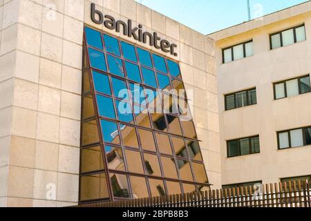 Valencia, Spagna - 16 marzo 2019: Ufficio Bankinter nel centro di Valencia. Società bancaria. Foto Stock