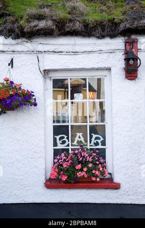 Conway's Bar, Ramelton Village, Penisola di Fanad, Contea di Donegal, Irlanda Foto Stock