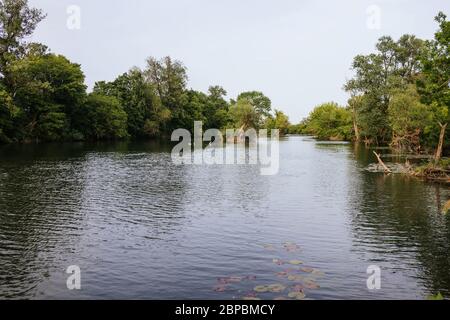 Fiume Korana a Karlovac, Croazia Foto Stock
