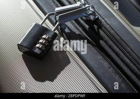 Serratura per bagagli di piccole dimensioni, combinazioni di chiusura magnetica, sicurezza su strada Foto Stock