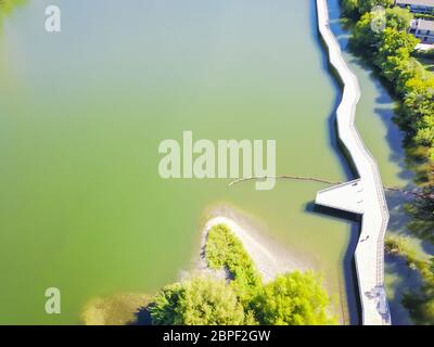 Vista dall'alto sul lungomare di Austin, Ann e Roy Butler, escursione e pista ciclabile vicino al fiume Colorado nel centro di Austin, Texas, USA Foto Stock