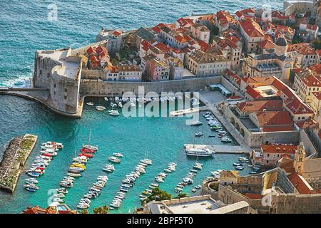 Hafen und Altstadt von Dubrovnik Kroatien Foto Stock