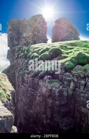 Leccare il castello nella contea di Kerry Irlanda sul selvaggio modo atlantico Foto Stock