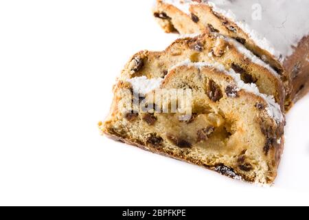 Natale stollen fetta di frutta isolato su sfondo bianco Foto Stock