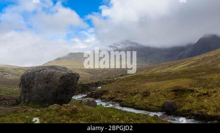 La bella fata piscine sull'Isola di Skye in Scozia Foto Stock