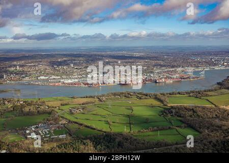 Vista aerea del porto di Southampton Foto Stock