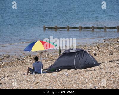 Sheerness, Kent, Regno Unito. 19 maggio 2020. Una giornata soleggiata e calda a Sheerness, Kent. Credit: James Bell/Alamy Live News Foto Stock