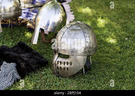 Dettaglio di antico borgo medioevale armor, riproduzione di abbigliamento protettivo per combattere, crociate, guerra Foto Stock