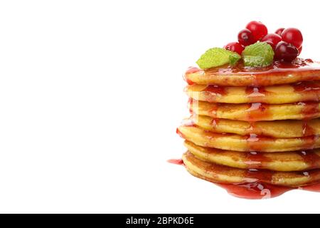 Pancake con marmellata e mirtillo rosso isolato su sfondo bianco Foto Stock