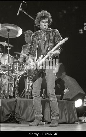 Keith Richards con i Rolling Stones in concerto a Rockford, Illinois, 1 ottobre 1981. Immagine da negativo 35 mm. Foto Stock