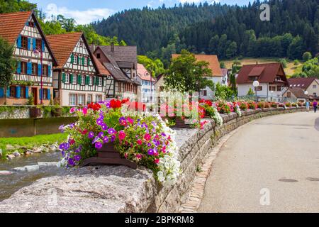 Meravigliosi Schiltach nella Foresta Nera, Germania Foto Stock