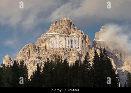 Tre Cime di Lavaredo dal Lago di Misurina Foto Stock
