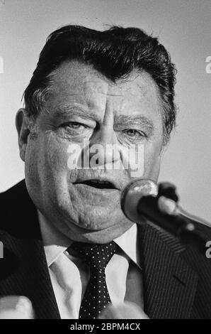3. Kongress der EVP - 80er Jahre - Auf dem Bild ist der Politiker Franz-Josef Strauß auf 3. Kongress der EVP in den 80ern zu sehen. Foto Stock