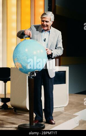 Auf los geht's los - 26. Forge - Der deutsche Schauspieler und Synchronspreche Joachim (Blacky) Fuchsberger in einer deutschen Spielshow Foto Stock