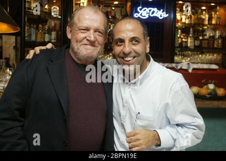 Joe Cocker in Köln //2004 - Der britische Sänger Joe Cocker zu Gast beim Nobel-Italiener 'la vita' a Köln. Foto Stock