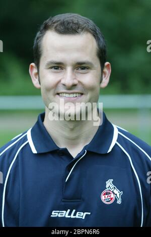 1. FC Köln - Präsentation des Kaders für die Saison 2003/2004 Geißbockheim. Foto Stock