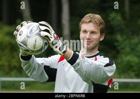 1. FC Köln - Präsentation des Kaders für die Saison 2003/2004 Geißbockheim. Foto Stock