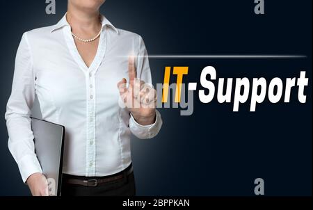 It-support touchscreen è azionato da imprenditrice. Foto Stock