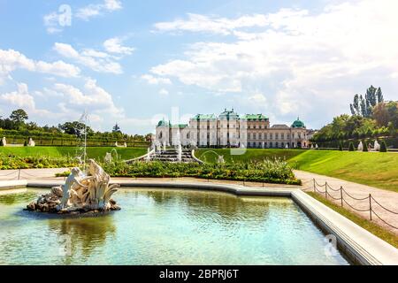 Palazzo Belvedere superiore e la fontana di Vienna, Austria. Foto Stock