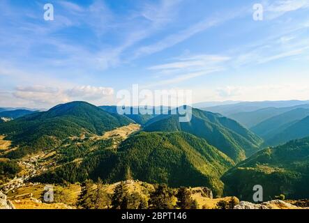 Catena montuosa dei Rhodopes nell'Europa sudorientale, Bulgaria Foto Stock