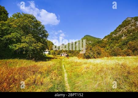 Casa nella valle del fiume Devin, Rhodopes occidentale Foto Stock