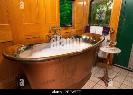 Red Caboose Getaway è un bed and breakfast a tema ferroviario a Sequim, Washington Foto Stock