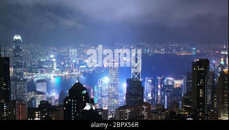 Victoria Peak, Hong Kong, 06 novembre 2018:- skyline di Hong Kong di notte Foto Stock