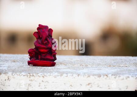 Statua di Ganesha, Statua di Shree Ganesha, ombra della statua, Signore Ganesha, Dio di religione indù, natura, cielo, Ganesha Chaturthi, Ganesha Visharjan Foto Stock